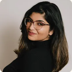 Imaan Khadir headshot